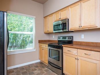 707 Communities | southside townhomes kitchen