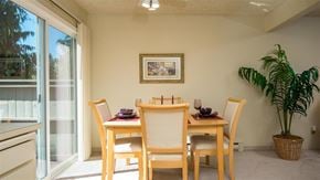 Portland apartment for rent - Scotsboro Square | Dining Space