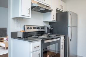 Gladstone apartment for rent - River Run Village Kitchen
