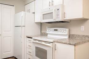Clackamas apartment for rent - Village at Sunrise | Kitchen
