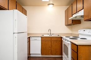 Eugene apartment for rent - Broadway Center | Kitchen