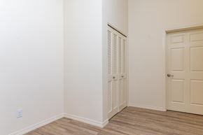 Vancouver apartment for rent - Entryway to apartment with closet and front door.