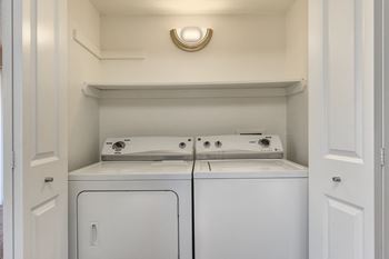Chardonnay ridge | two bedroom laundry