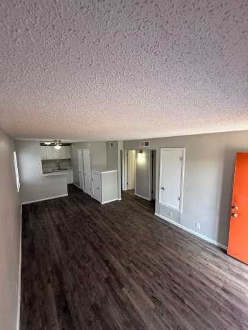 Floor plan for 2 beds, 1 bath, 750 sqft