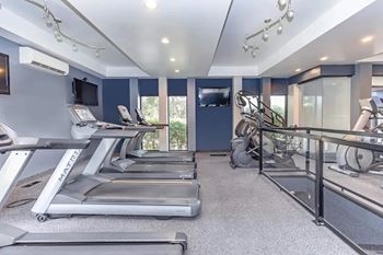 Access to state-of-the-art fitness center