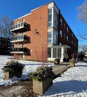 Toronto apartment for rent - a brick apartment building in the snow