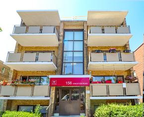 Toronto apartment for rent - the building where the hotel is located