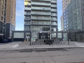 Ottawa condo for rent - Soho Entrance