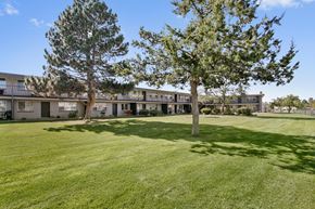 Aurora apartment for rent - Lush Green Landscape at Park 146, Aurora