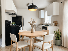 Tacoma apartment for rent - A kitchen with a table and chairs.