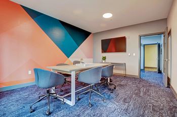 Co-working space + meeting rooms