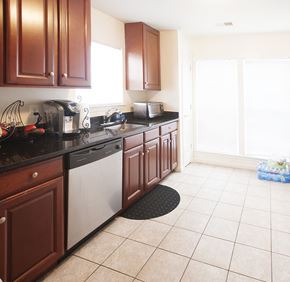 Gaithersburg condo for rent - Breckenridge Condominiums Kitchen 2