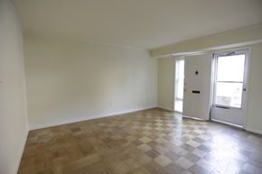 Alexandria apartment for rent - Normandy Hill Apartments Bedroom wood floor
