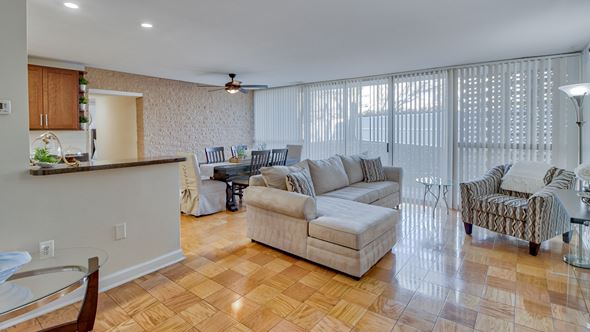 Adelphi apartment for rent - Heritage Park Apartments Model Living area