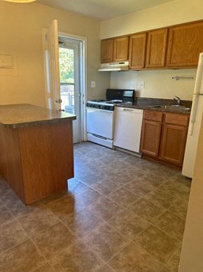 Baltimore apartment for rent - Weldon Townhomes Kitchen 2