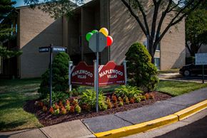 Gaithersburg apartment for rent - Maplewood Villas Apartments Signage 07