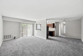 Capitol Heights apartment for rent - Glen Willow Apartments Living space view