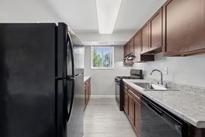 Capitol Heights apartment for rent - Glen Willow Apartments Galley Kitchen