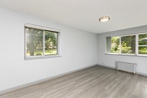 Greenbelt apartment for rent - Crescent Pointe Apartment Living space
