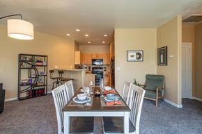 Glendale townhouse for rent - Dining Room at Sereno Townhomes, Glendale, AZ