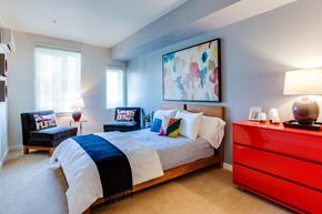 Portland apartment for rent - The Matisse apartments near OHSU - Spacious bedrooms central air conditioning & walk in closets
