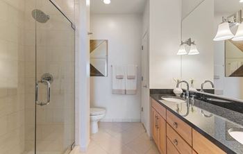 Semi-frameless separate showers