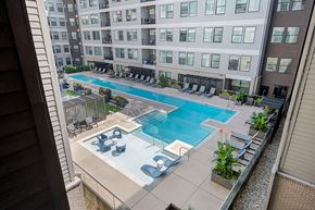 Atlanta apartment for rent - Atlanta, GA apartments | Vinings Lofts and Apartments | swimming pool