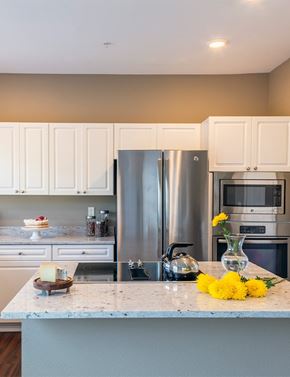 Sammamish apartment for rent - Upgraded Apartments for Rent in Sammamish WA - Boulder Creek - Kitchen