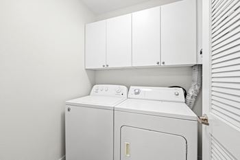 Full size washer & dryer