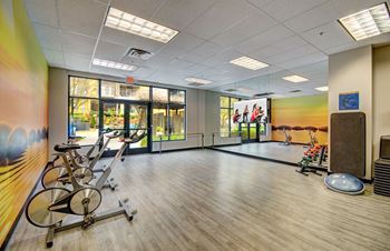 Yoga & spin room