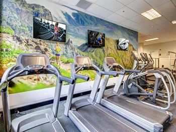 Fitness center - 2,400 sqft!