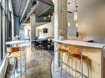 Game room with dry bar