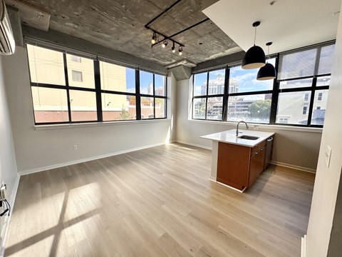 Floor plan for 1 bed, 1 bath, 708 sqft