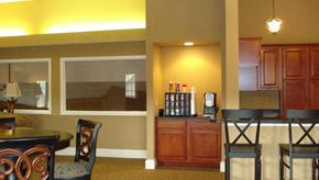 Grapevine apartment for rent - A kitchen with a table and chairs.