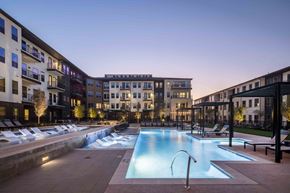 Irving apartment for rent - Sagemont Apartments Irving Texas Resort-Style Pool