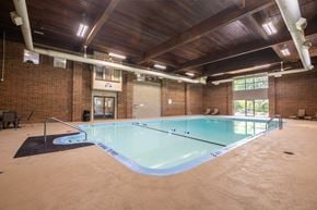 Davenport apartment for rent - A large indoor swimming pool at Kimberly Club Apartments, Davenport