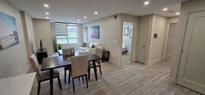 Belleville apartment for rent - A dining room with a table and chairs.