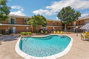 Dallas apartment for rent - Beautiful Pool