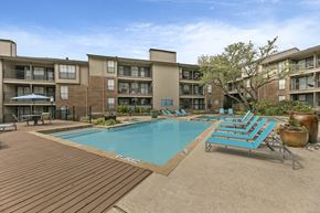 Dallas apartment for rent - Poolat Lakeside Apartments, Dallas, Texas
