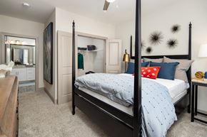 Augusta apartment for rent - Bedroom with walk-in closet and private bath at The Highland in Augusta, GA