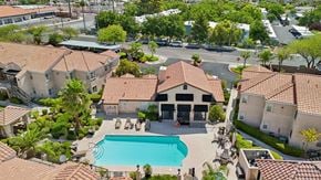 Las Vegas apartment for rent - A view of the pool from above