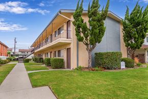 Oxnard apartment for rent - exterior view of cameo