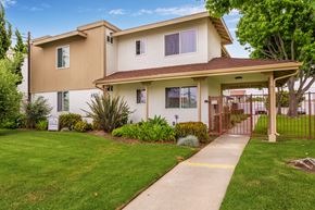Oxnard apartment for rent - Exterior View of Southwinds
