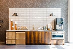 Montvale apartment for rent - The District North Market