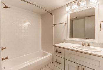 Tub/shower tile surrounds
