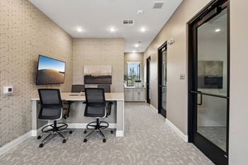 Coworking lounge with wifi & focus rooms