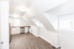 Winnipeg triplex for rent - 44 Dundurn Street