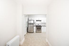 Winnipeg apartment for rent - Kitchen at 883 Grosvenor Avenue Apartment Suites for Rent in Winnipeg