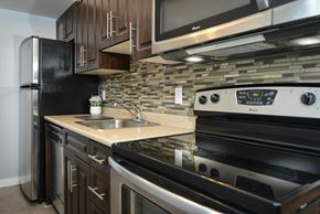 Winnipeg apartment for rent - Studio Apartment 340 Assiniboine Apartment