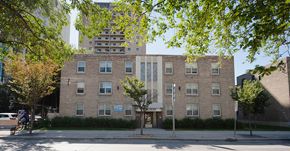 Winnipeg apartment for rent - 250 Broadway Apartment